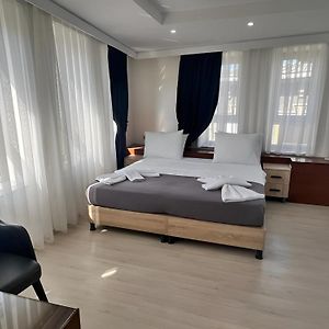 Genoa Port Hotel
